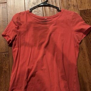lululemon athletica Scarlet Short Sleeve Tee